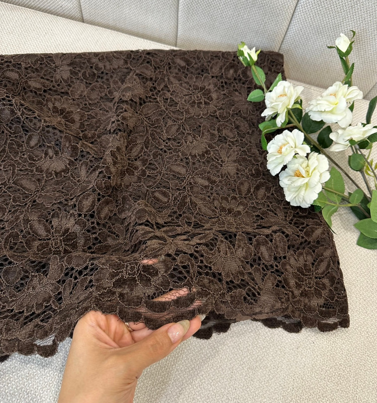 روسری مجلسی قهوه ای گیپور مخمل فرانسه لبه دالبر ( تک و عمده)