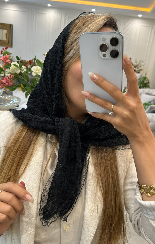 روسری مجلسی مشکی گیپور دانتل گل مخمل