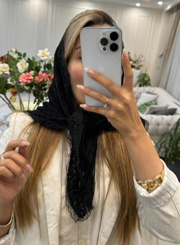 روسری مجلسی مشکی گیپور دانتل گل مخمل