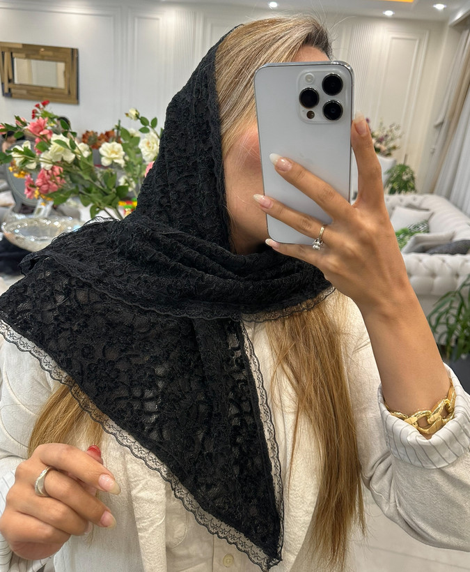 روسری مجلسی مشکی گیپور دانتل گل مخمل