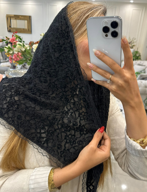 روسری مجلسی مشکی گیپور دانتل گل مخمل