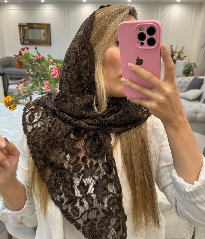 روسری مجلسی قهوه ای گیپور مخمل فرانسه لبه دالبر ( تک و عمده)