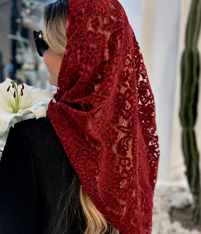 روسری گیپور مخمل فرانسه رنگ قرمز زرشکی (وارداتی)