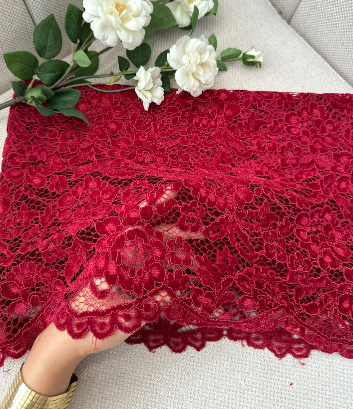 روسری گیپور مخمل فرانسه رنگ قرمز زرشکی (وارداتی)